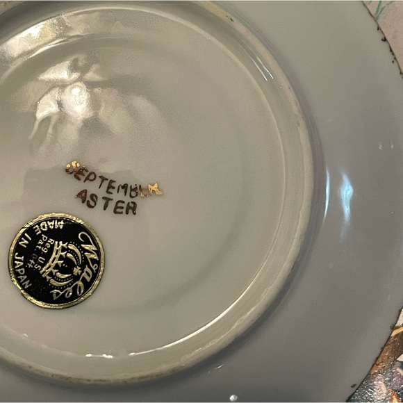 Vint Wales Sept Aster Iridescent Teacup Plate 🪅 - Picture 2 of 3